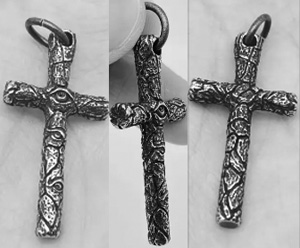 Mio Queena stainless steel devils eye cross pendant