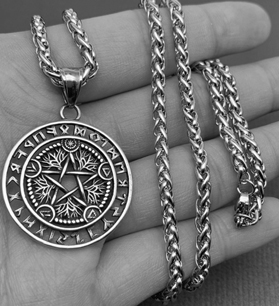 Mio Queena hollow rune star pendant