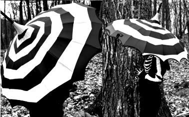 Vampire Freaks black/white spooky spiral batwing pagoda umbrella